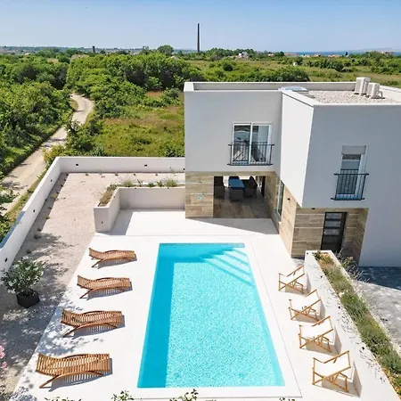 Vesna Villa Zara